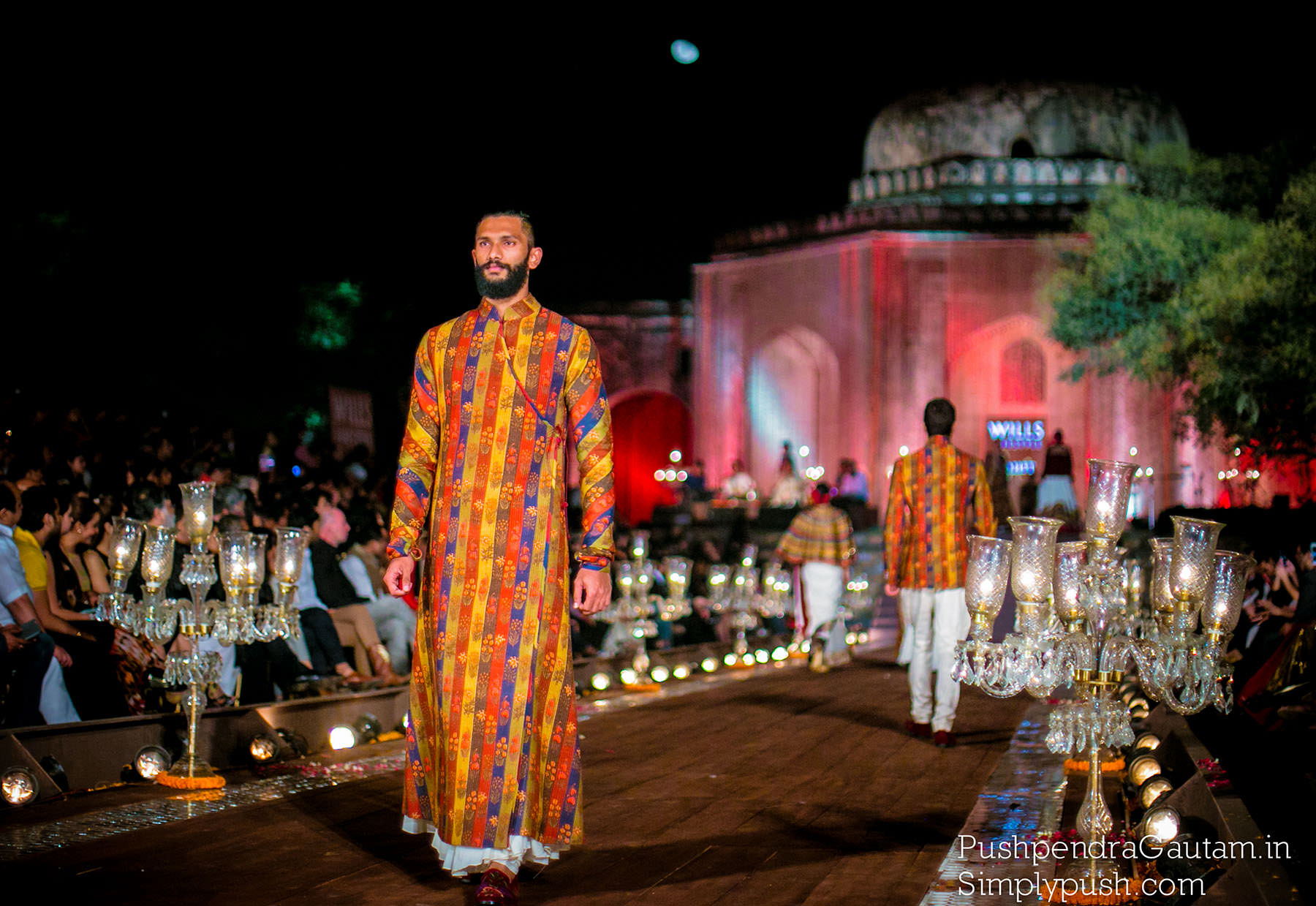 Rohit-bal-grand-finale-wifwss15-quli-khan-tomb-mehrauli-kutub-minar-show-at-wills-lifestyle-india-fashion-week-ss15-Rohit-bal-fashion-show-india-at-wills-india-fashion-week-pushpendragautam-pics-event-photographer-india